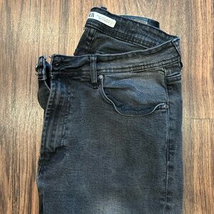Zara Men’s Slim Fit Jeans faded Black size 34 waist but feels more like size 32